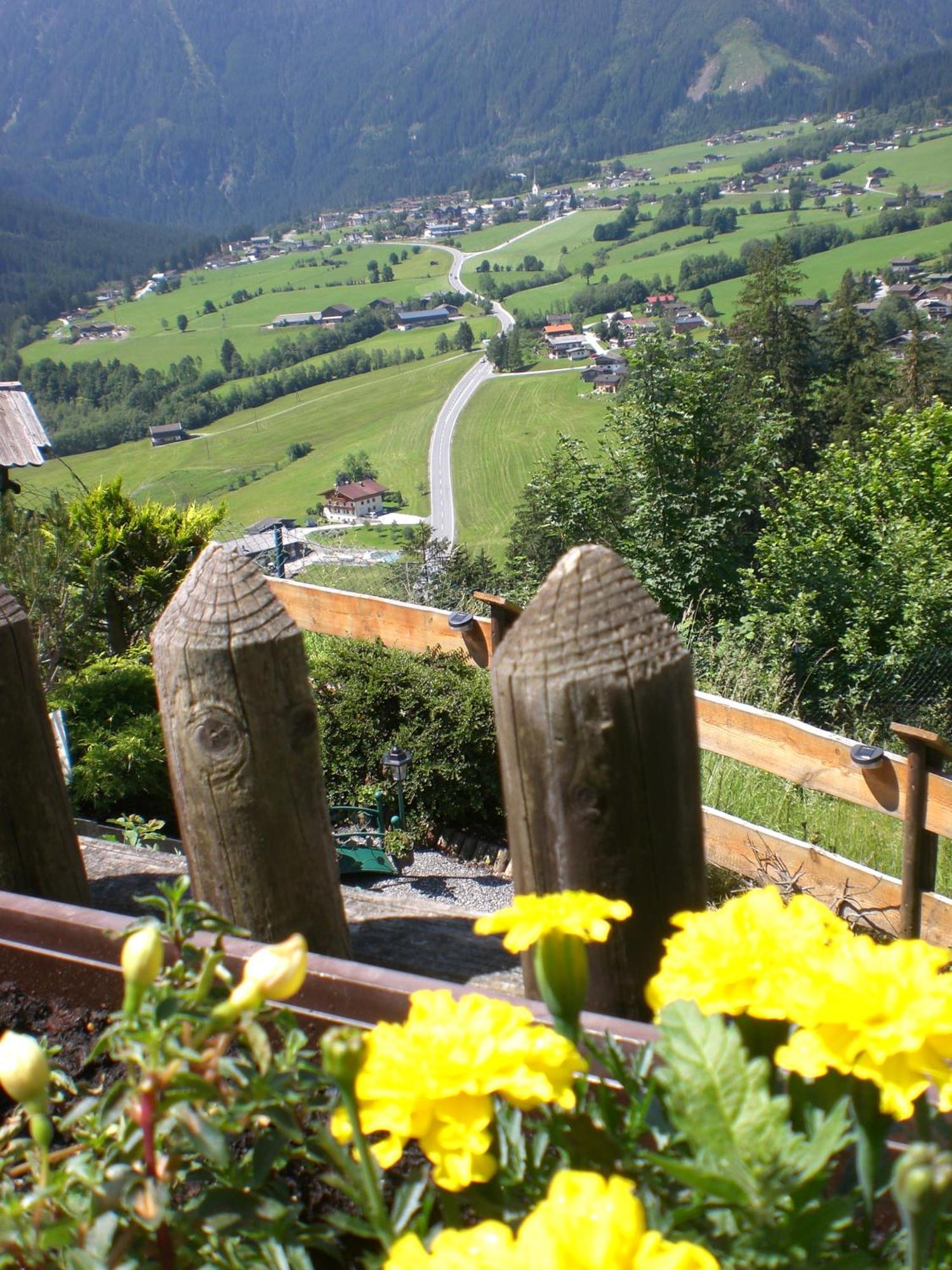 Hotel Gruppen Und Familienhof Falkenstein Krimml Exterior foto